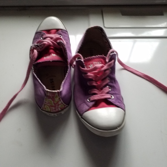 Designed Converse Shoes - Picture 2 of 3